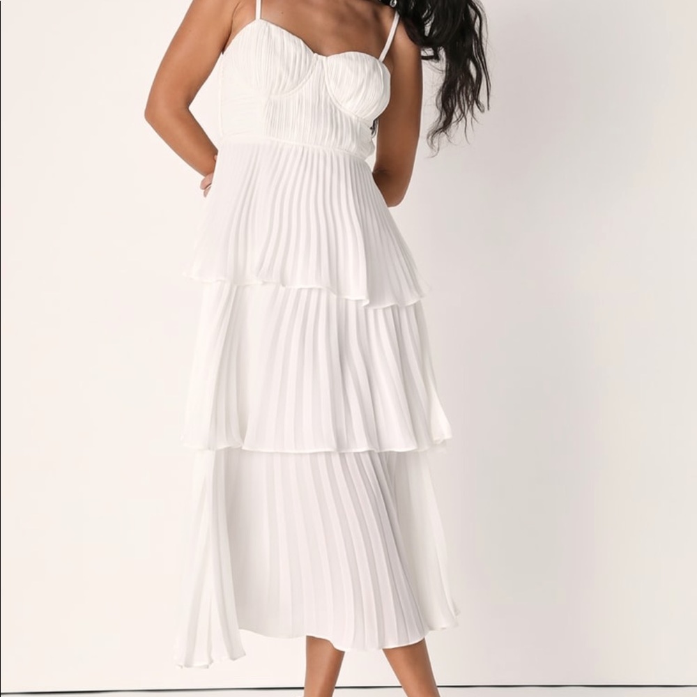 Lulu’s White Tiered Bustier Midi Dress